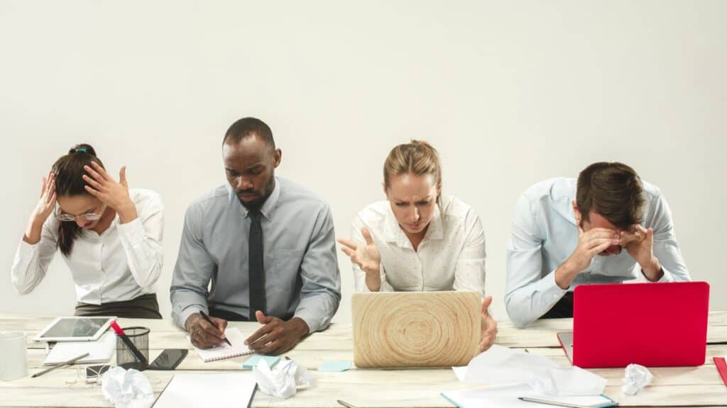 Warning Signs of Poor Workplace Communication