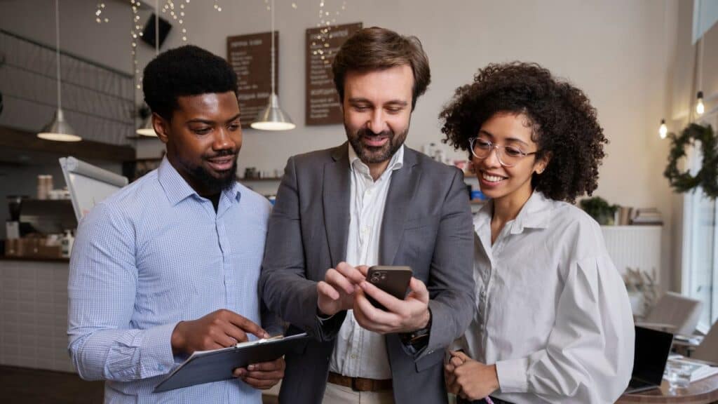 Frontline Worker Communication Strategies